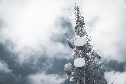 Verizon's Cost Cuts: A Dividend Fortress, Not a Red Flag