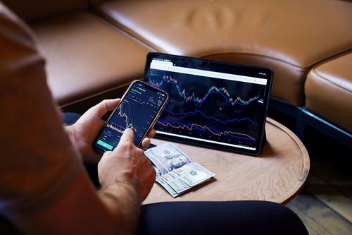 Is Enliven Therapeutics (ELVN) a Buy After Its Upsized Offering and Positive Clinical Data