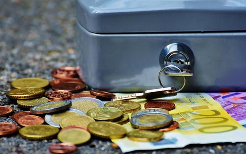 Strategy's Costly Bitcoin Sales Fund Preferred Buybacks, Deepening NAV Discount