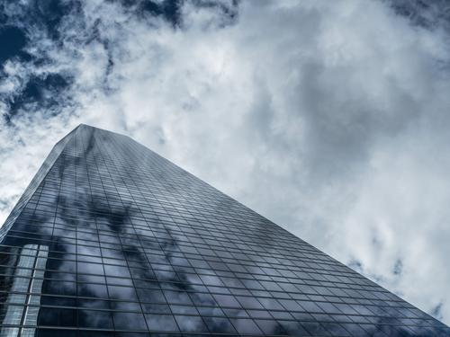 EPRT's Strong Quarter vs. the COO's Quiet Exit: A Confidence Paradox