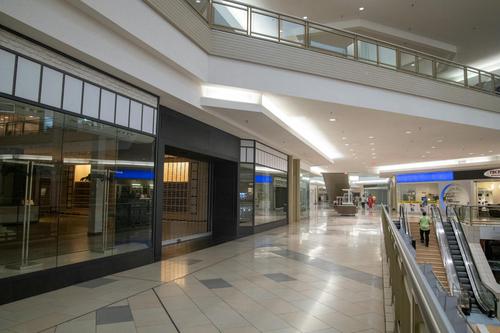 Why is 7-Eleven Closing Hundreds of North American Stores