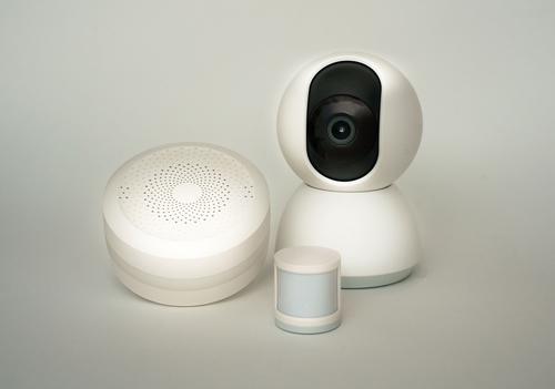 Apple's $5 Trillion Bet: Can Smart Home Innovation Justify Its Premium Valuation?
