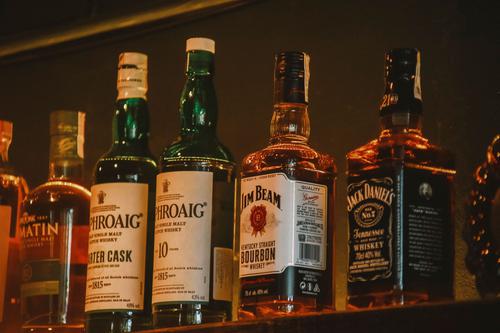 Brown-Forman's Independence: A $15 Billion Price Tag for Stagnation