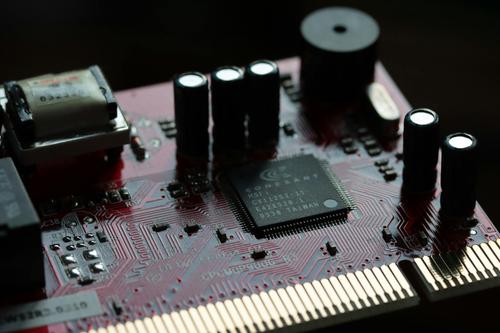 Is STMicroelectronics (STM) Poised for a Breakout Amid the AI Boom