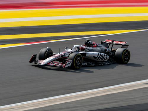 Is Mercedes-Benz's Formula 1 Strategy a Game Changer for Investors