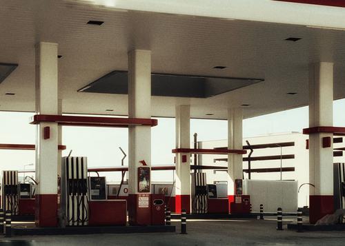 Casey's General Stores: Fueling Growth with a 400-Store Expansion and Strategic Food Play