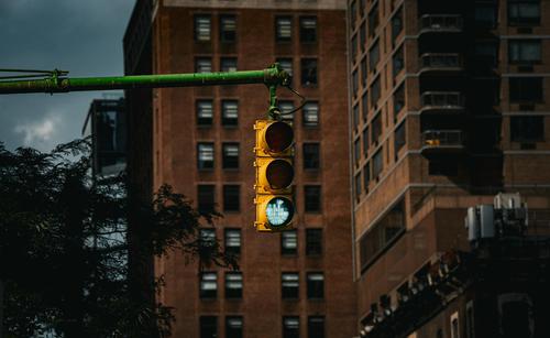 What Do Recent Insider Sales at UBFO Signal to Investors