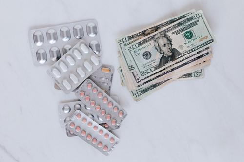 Nutex Health's Profit Mirage: Strong Numbers, Risky Foundation