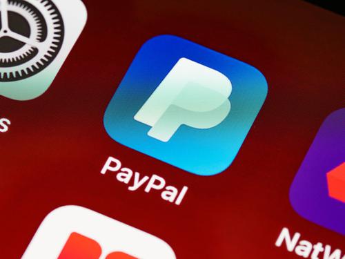 PayPal's 8x Earnings: A Deep Value Turnaround Play, Not a Value Trap