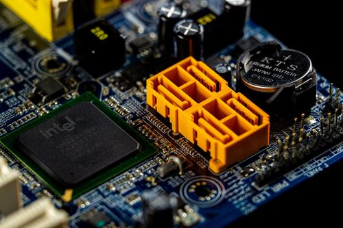 Intel's Costly AI Ambition: The $15 Billion Equity Raise and Its EPS Toll