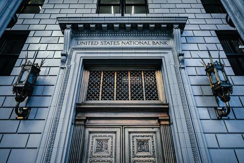 Upstart's Conditional Bank Charter: A Strategic Evolution for AI Lending