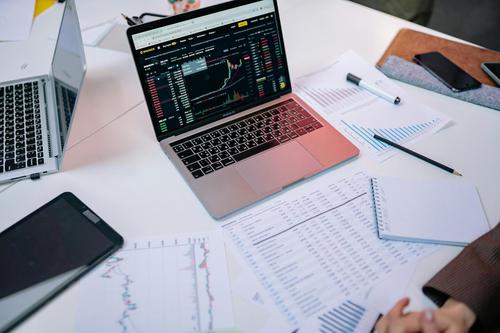 Is the FinTech ETF (FINX) a Buy Amidst Economic Headwinds and AI Hype