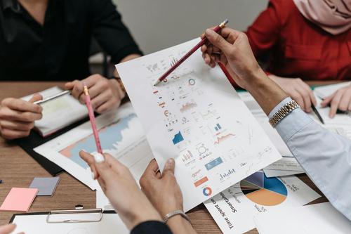 Is Insider Selling a Red Flag for Lucid Group (LCID) Investors