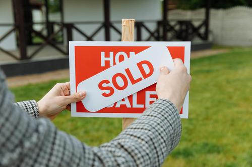 Is the Housing Market Headed for a Deeper Slump, According to Zillow
