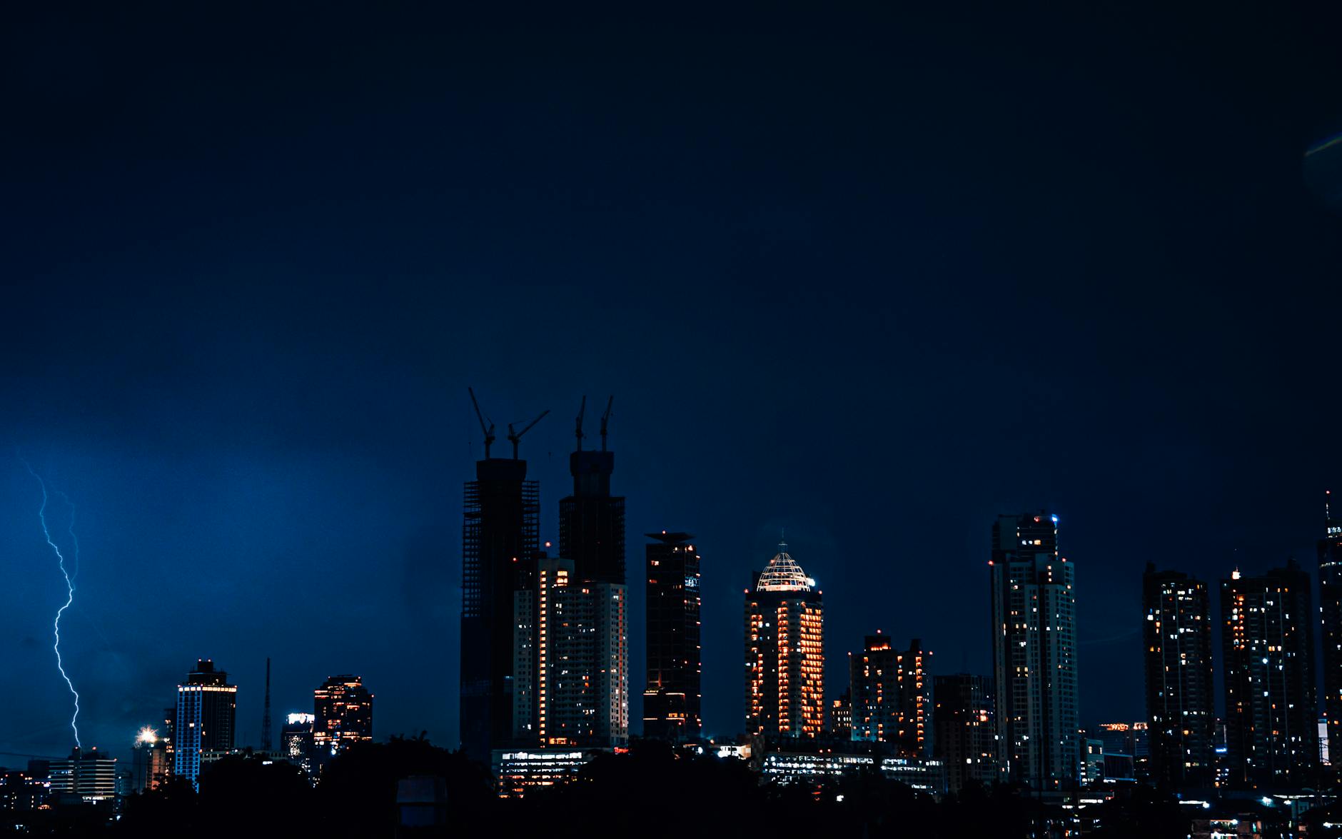 Is the Economic Storm Just a Passing Shower? JPMorgan's David Kelly Weighs In