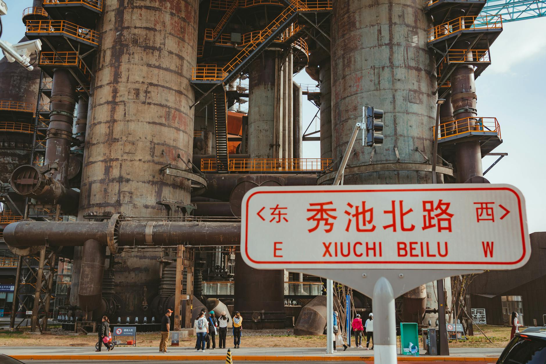 Why is Goldman Sachs Bullish on HF Sinclair (DINO)