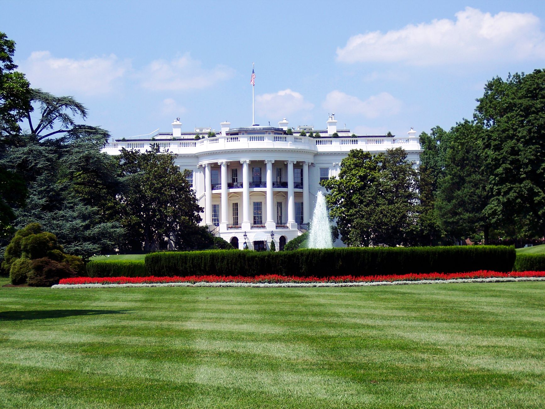 Trump's Quantum Mandate: Catalyzing Commercial Breakthroughs for IBM and IonQ