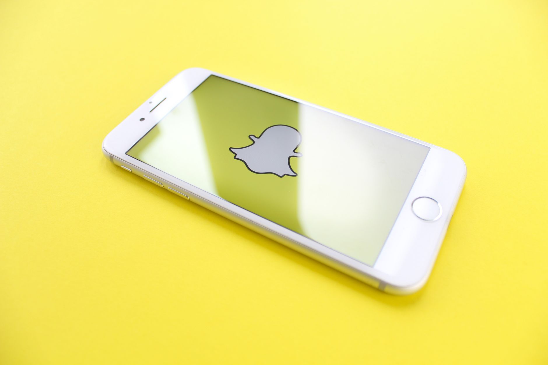 Snap's Executive Exodus: Why Insider Sales Signal Deeper Doubts Beyond Tax Obligations