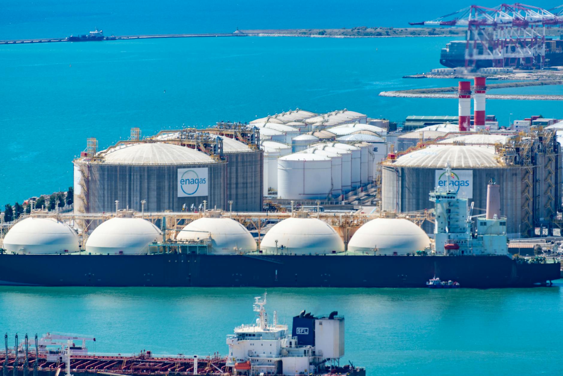 What Does Baker Hughes' Commonwealth LNG Contract Signify