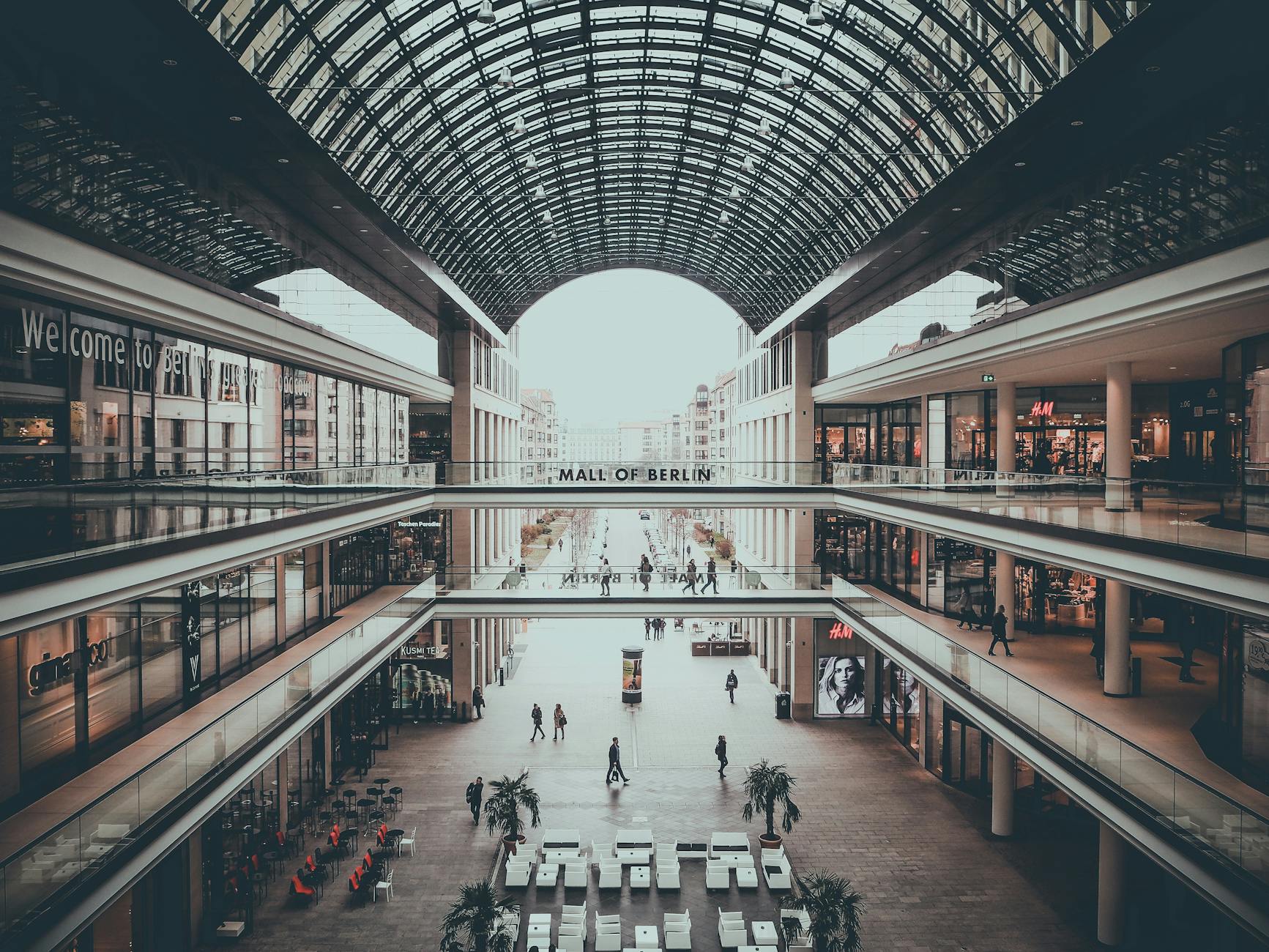 Is Urban Edge Properties (UE) a Reliable Dividend Play for Income Investors