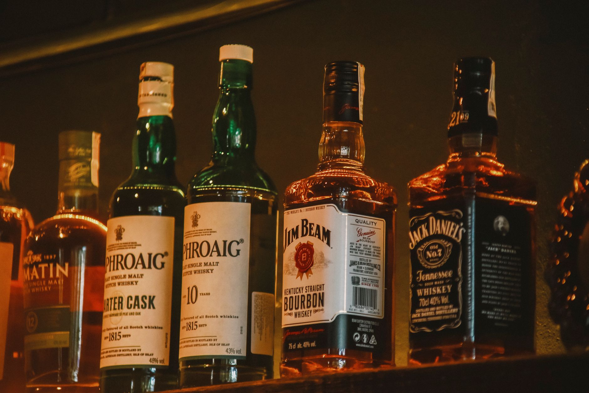 Brown-Forman's Independence: A $15 Billion Price Tag for Stagnation