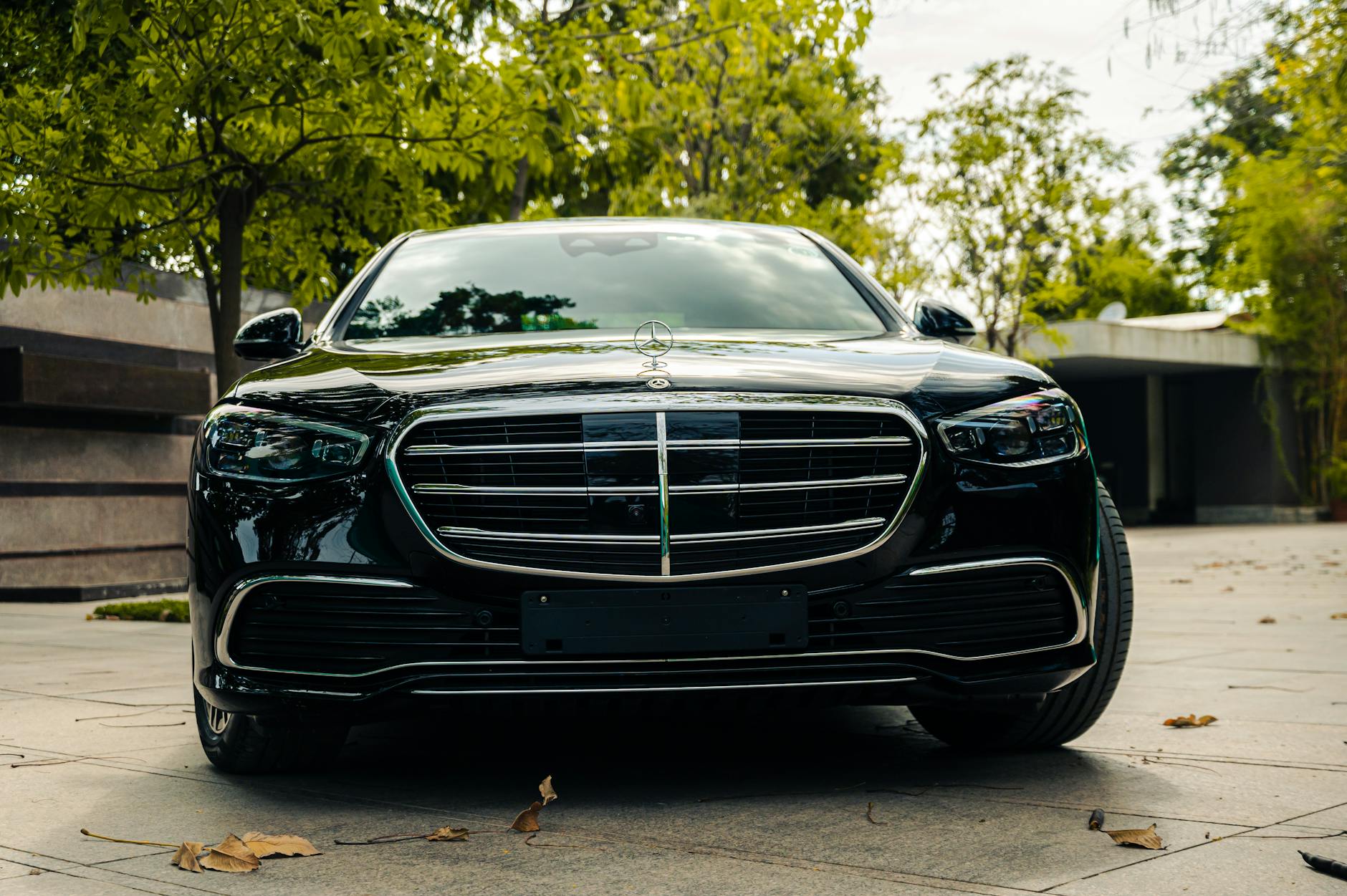 Why Consider a "Buy-and-Hold" Strategy for Automotive Stocks in 2026