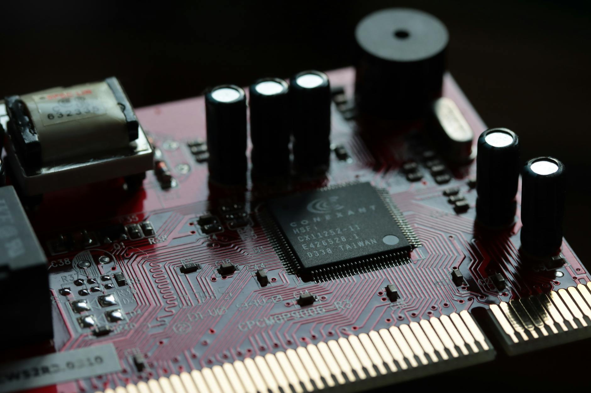 Is STMicroelectronics (STM) Poised for a Breakout Amid the AI Boom