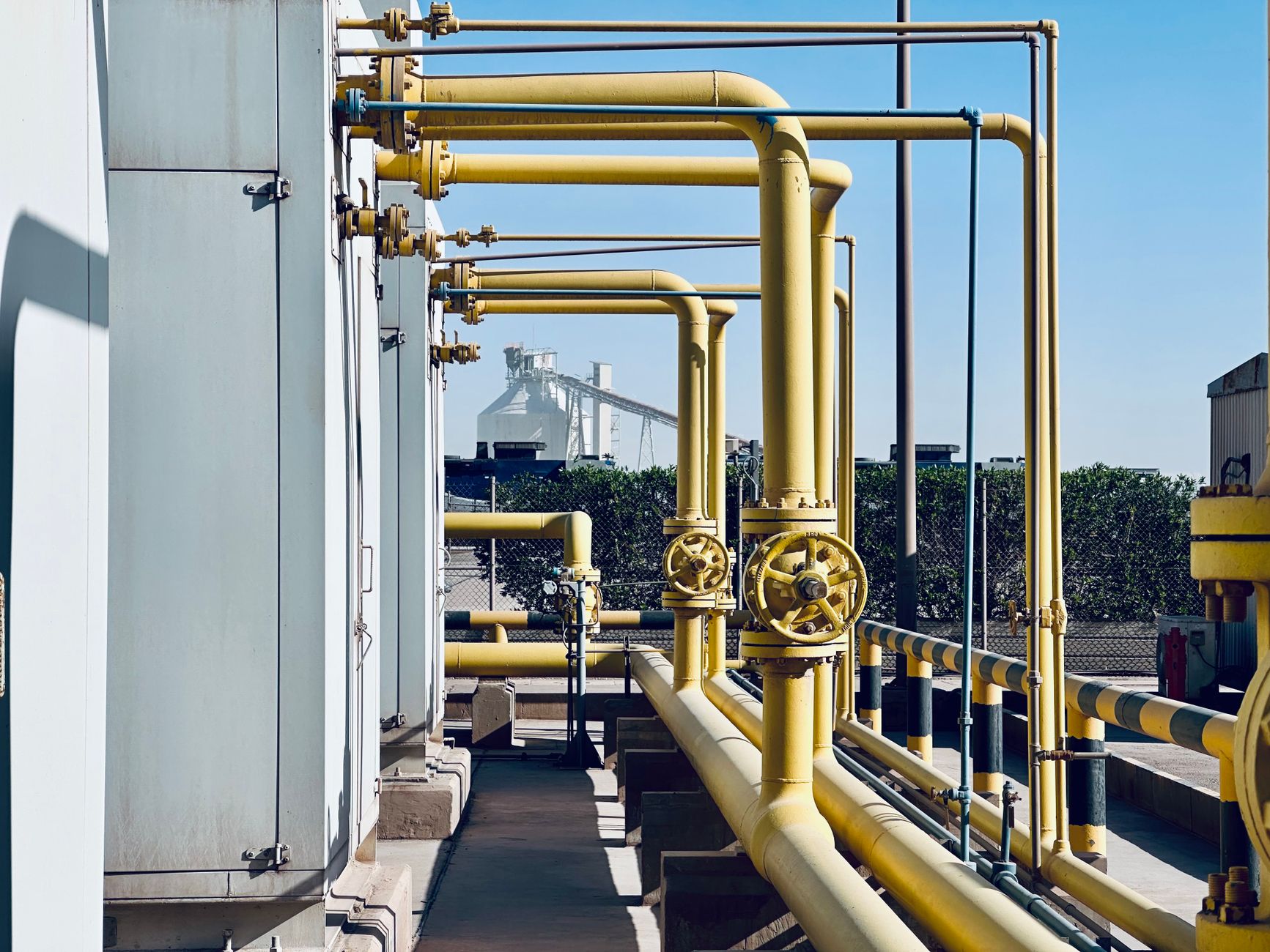 EPD's Rising Dividend: A Stable Harbor in Choppy Energy Waters
