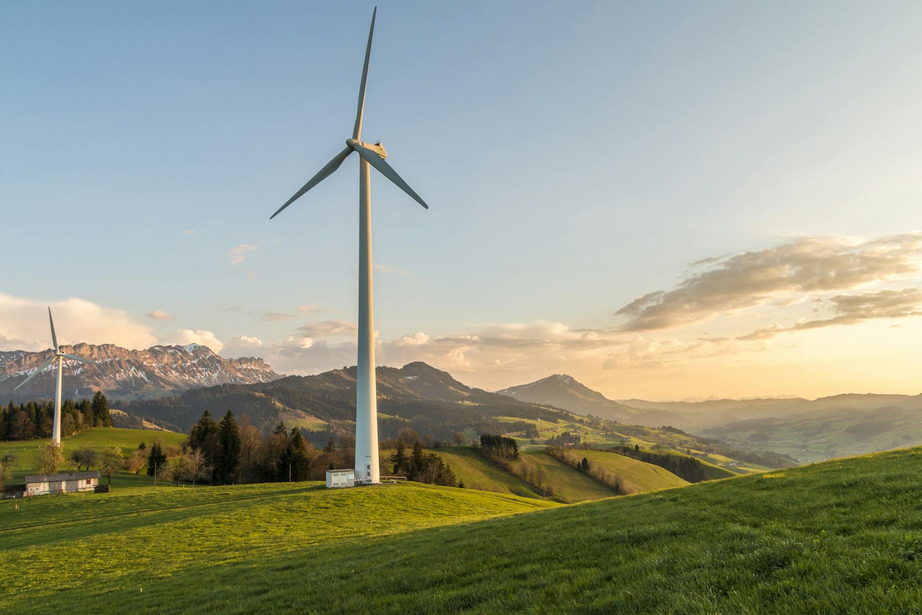 Is NextEra Energy the Backbone of the AI-Driven Energy Revolution