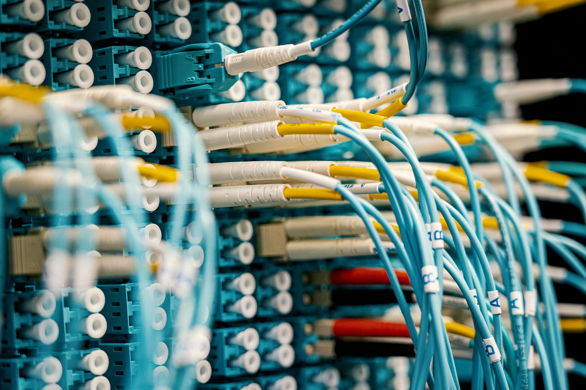 What Does DMG's First AI Colocation Contract Signify