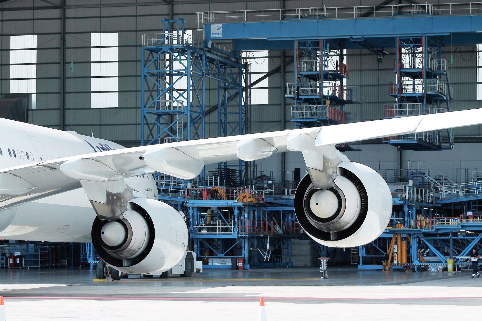 Boeing's Production Surge Masks a Precarious 2027 Turnaround Story