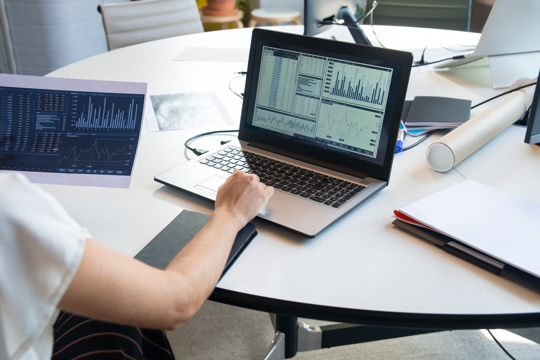 Is Innodata's Customer Diversification a Game-Changer for Growth