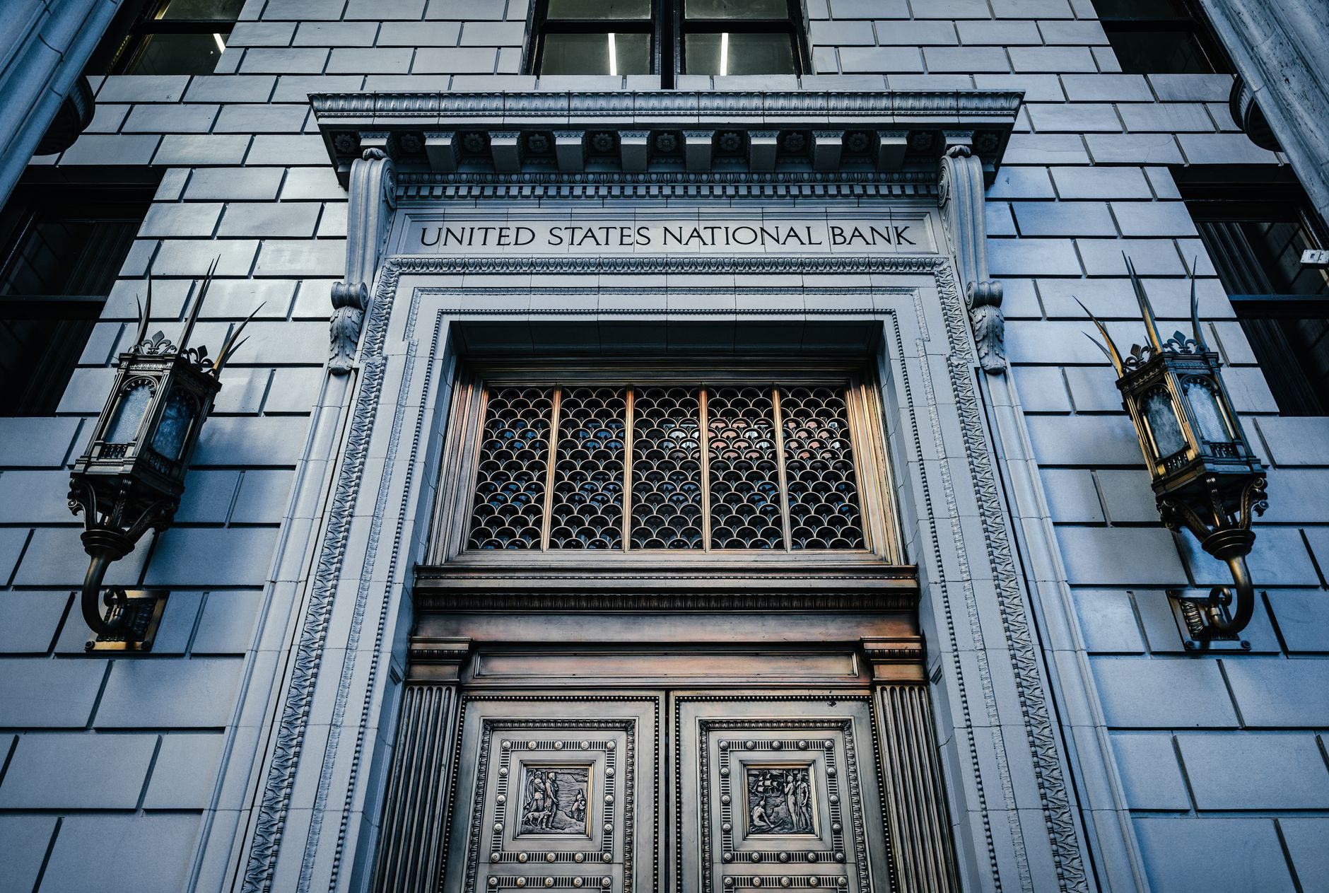 Upstart's Conditional Bank Charter: A Strategic Evolution for AI Lending