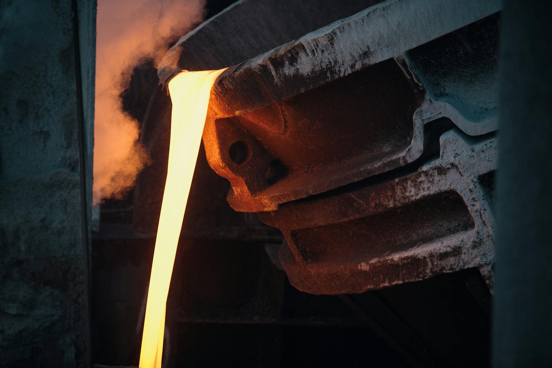 What Does Bradley Ford's $519K Stock Sale Signal for Nucor (NUE)