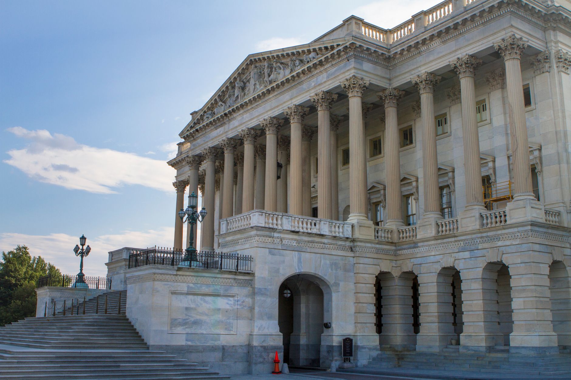 Nokia's Strategic AI Pivot Presents an Opportunity Amidst Congressional Profit-Taking