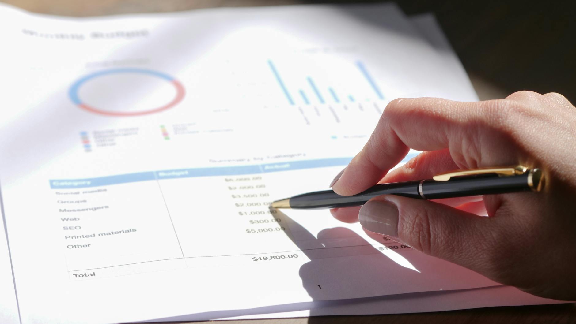 What Does Recent Insider Selling at Vinci Compass (VINP) Signal