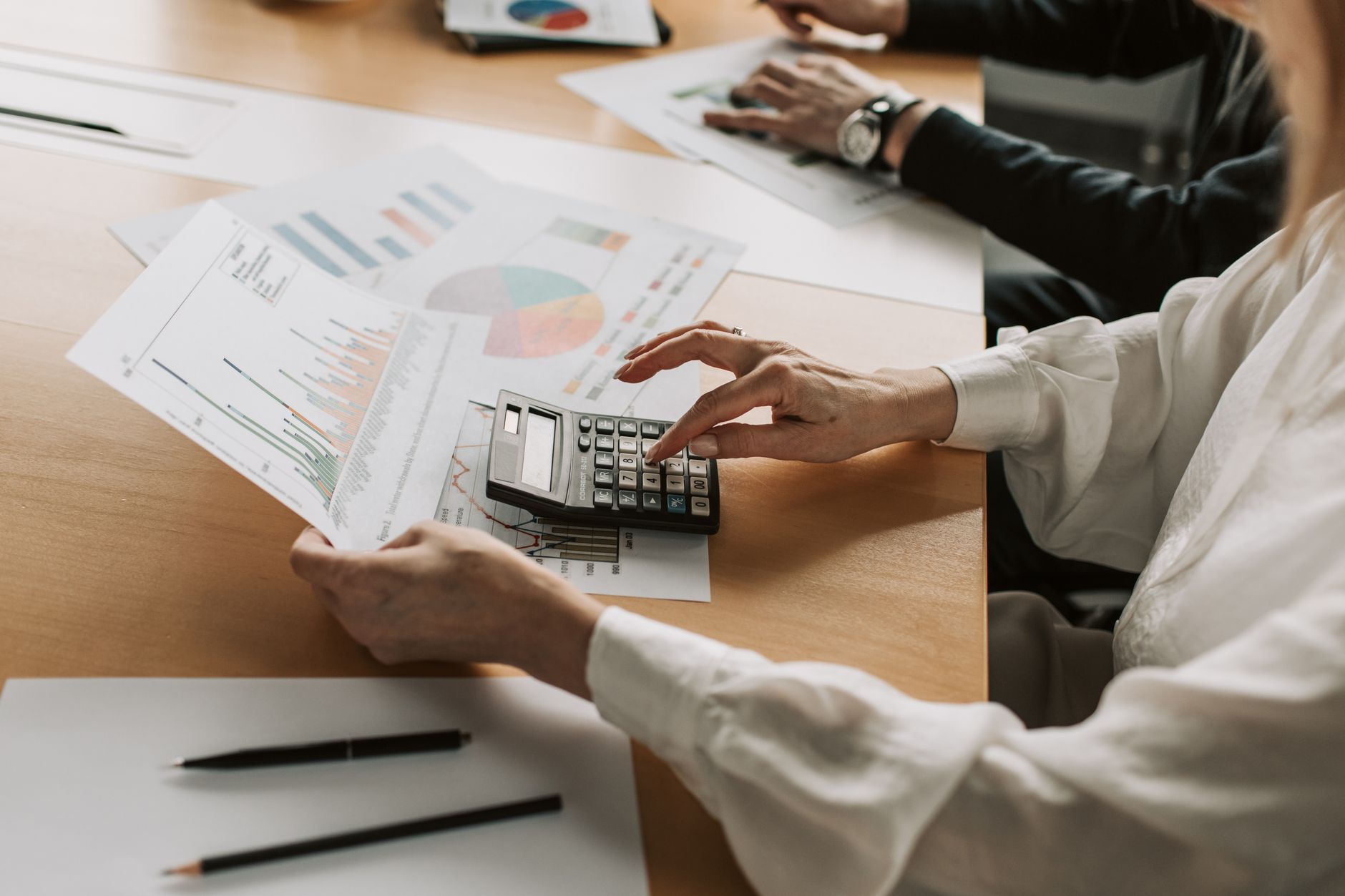 What Does EPRT's Latest Debt Offering Mean for Investors
