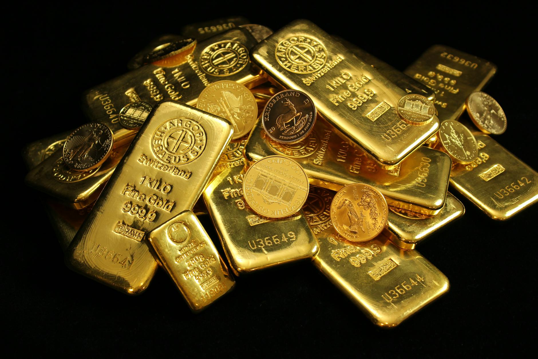 Why is Goldman Sachs so Bullish on Gold