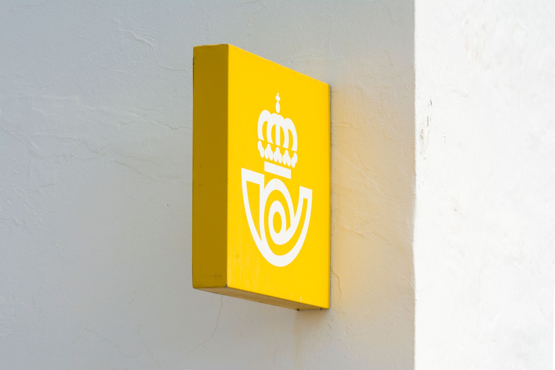 ARM's Royalty Uplift is Priced: A 49x Sales Multiple Meets Normalizing Growth