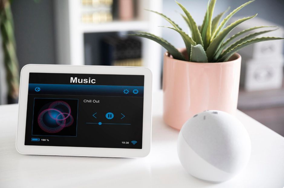 Apple vs Meta vs OpenAI: The $100B Battle for Your Next Device