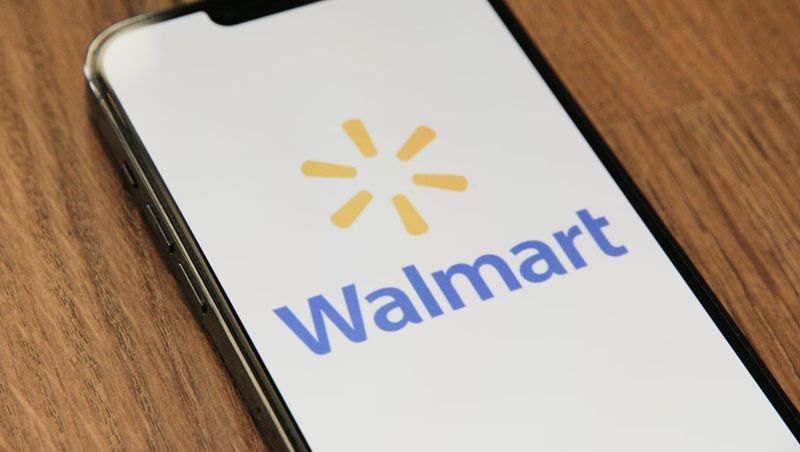 Walmart Joins Nasdaq-100 in 2026: What Investors Need to Know