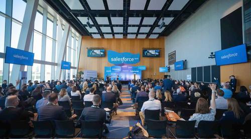 Salesforce (CRM): Undervalued Tech Giant or Value Trap? Analyzing Wall Street's Bullish Case